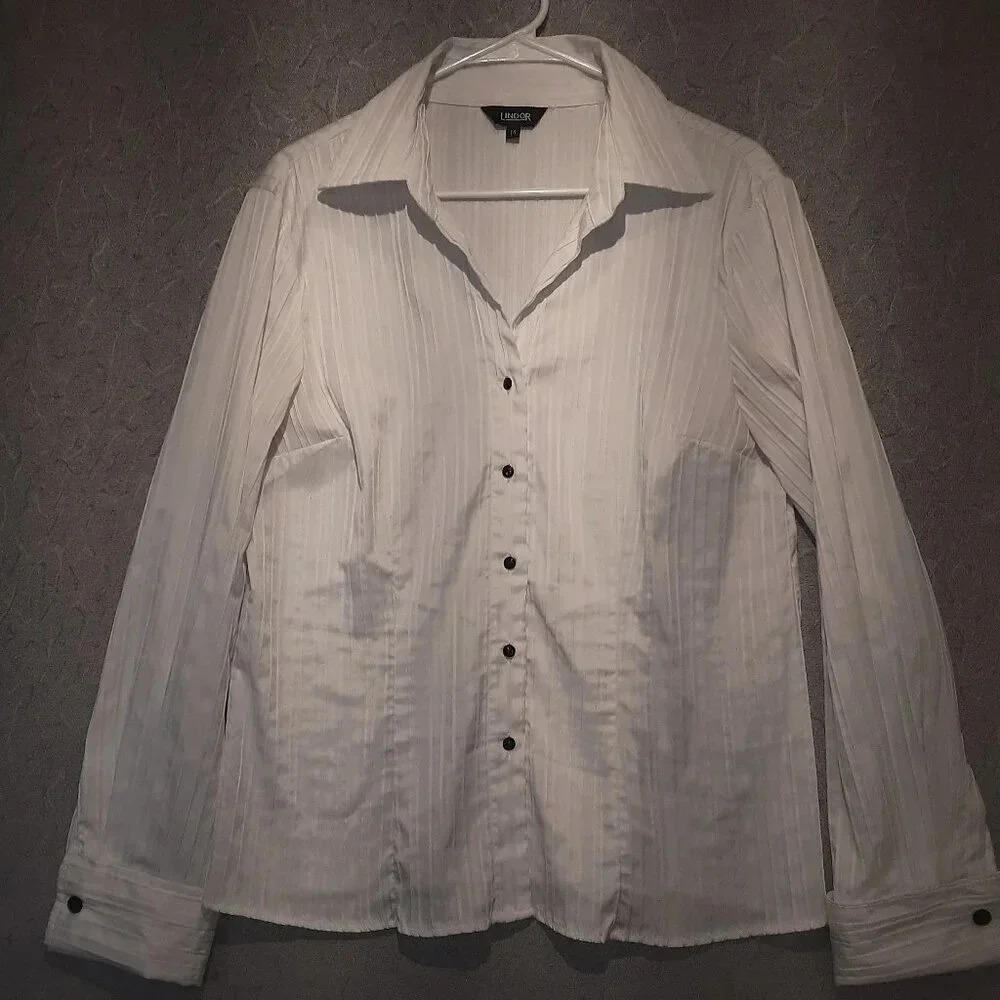 Lindor Women's  White Pleated Blouse Size 14